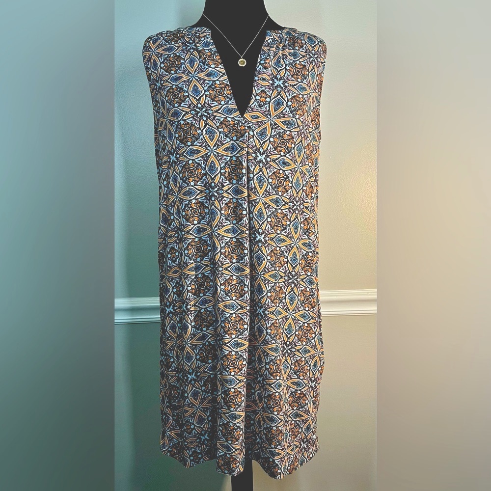 Sleeveless A-Line LOFT dress in vibrant colors size M